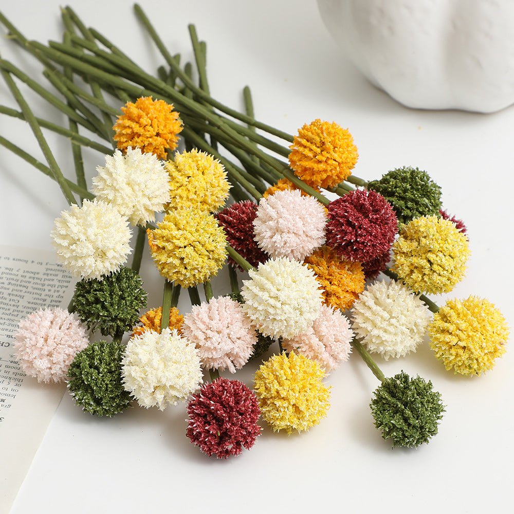 Artificial flower stem with detailed blooms
