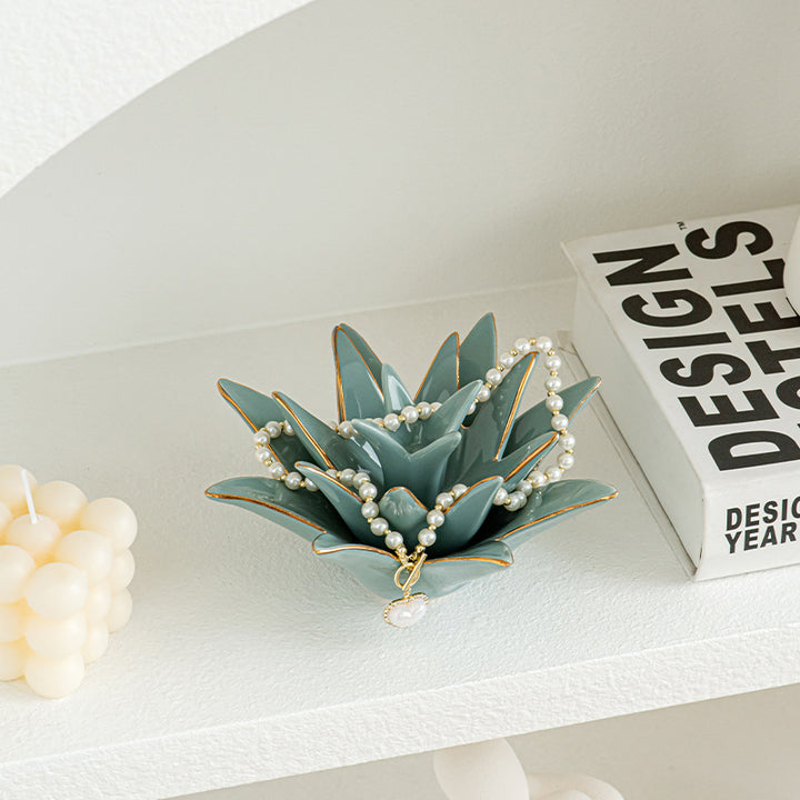 Decorative ceramic bowl