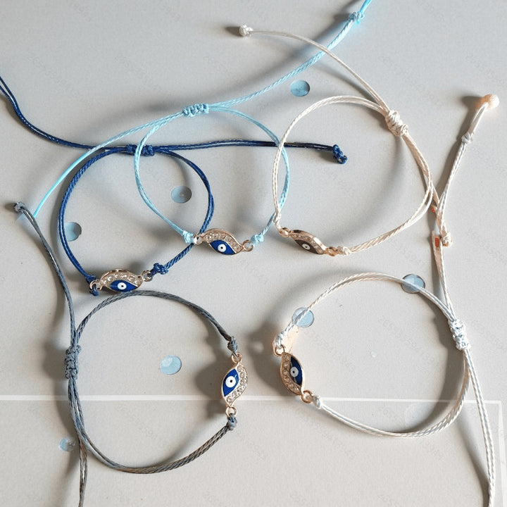 Eye-Catching Adjustable Bracelet