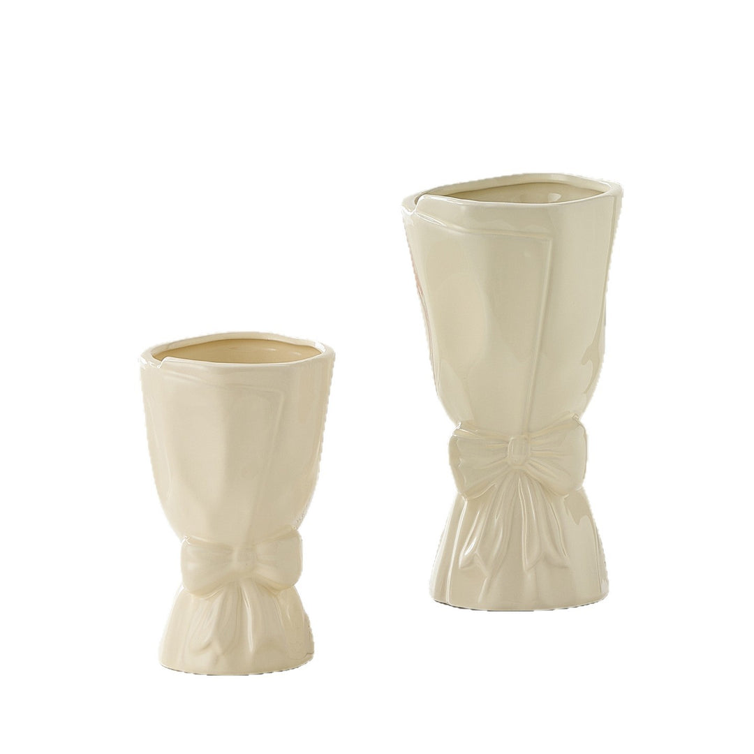 Elegant ceramic flower vase