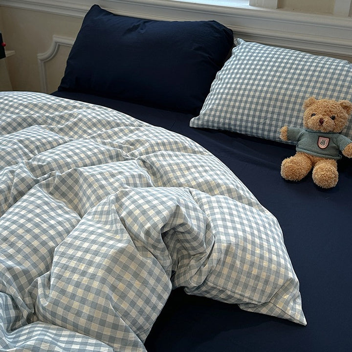 Decorative Textured Reversible Quilt Set Avarnia