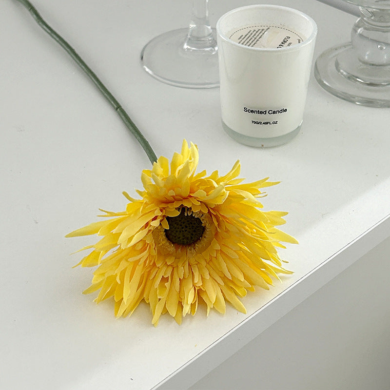 Artificial daisy decoration