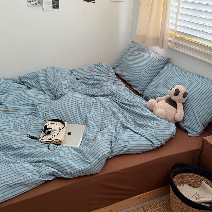 Decorative Striped Bed Linen Set Avarnia