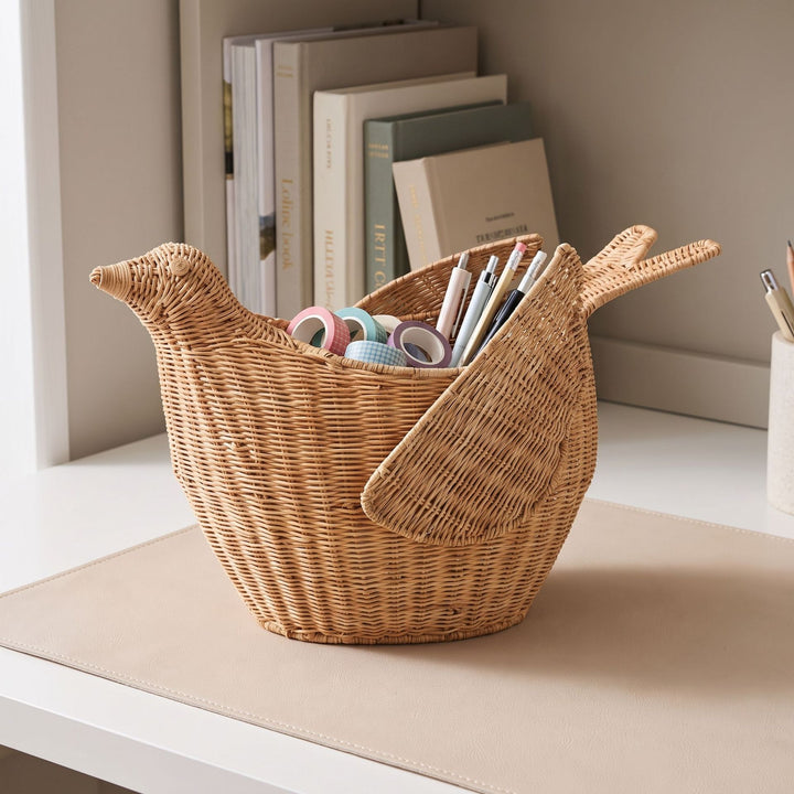 Playful basket in bird design