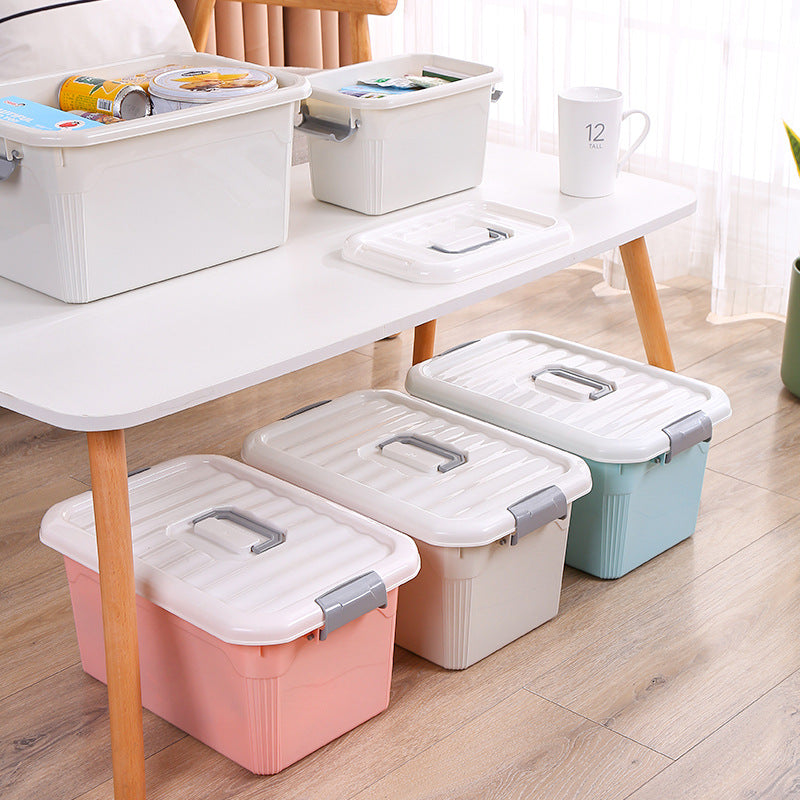 Practical storage box with lid