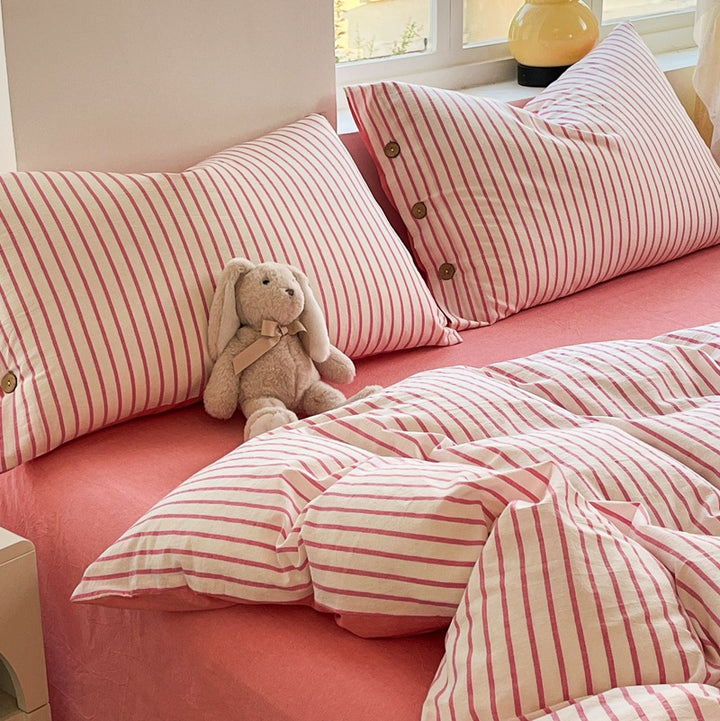 Decorative Comforting Striped Bed Linen Set Avarnia