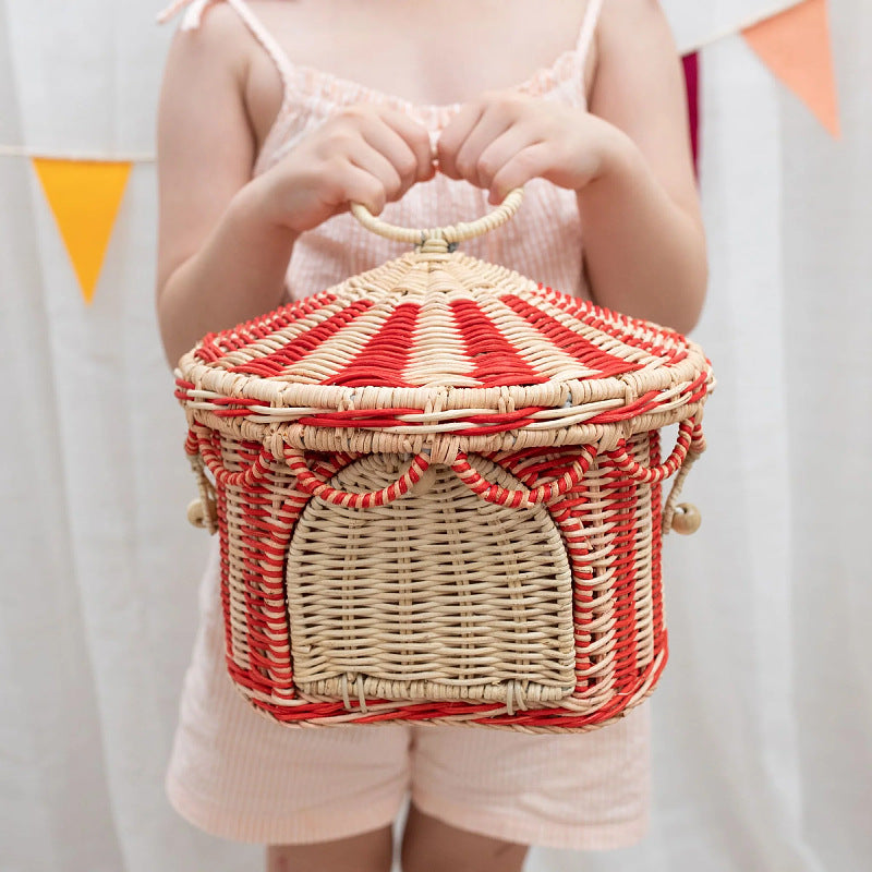 Playful cat basket in circus design