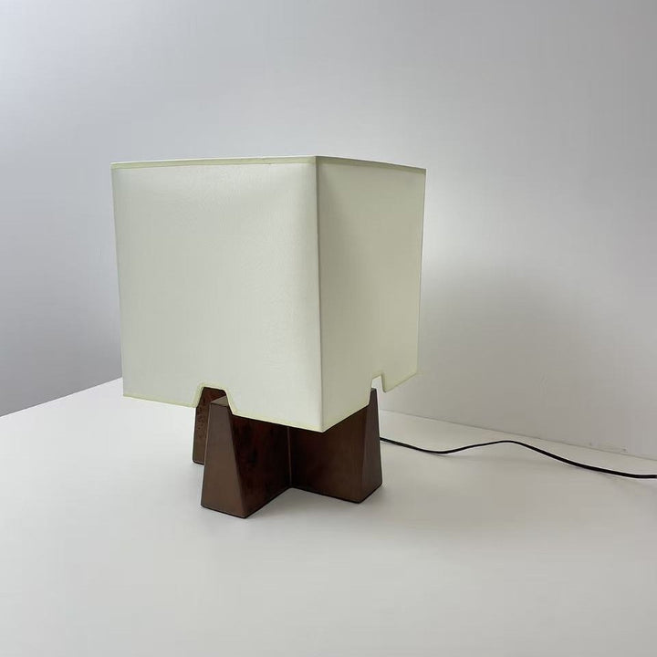 Contemporary table lamp