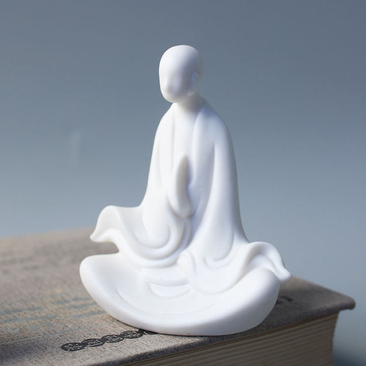 Decorative porcelain figurine