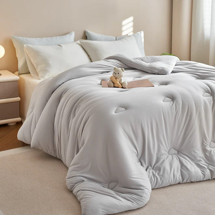 Decorative Lush Comforter Set Avarnia