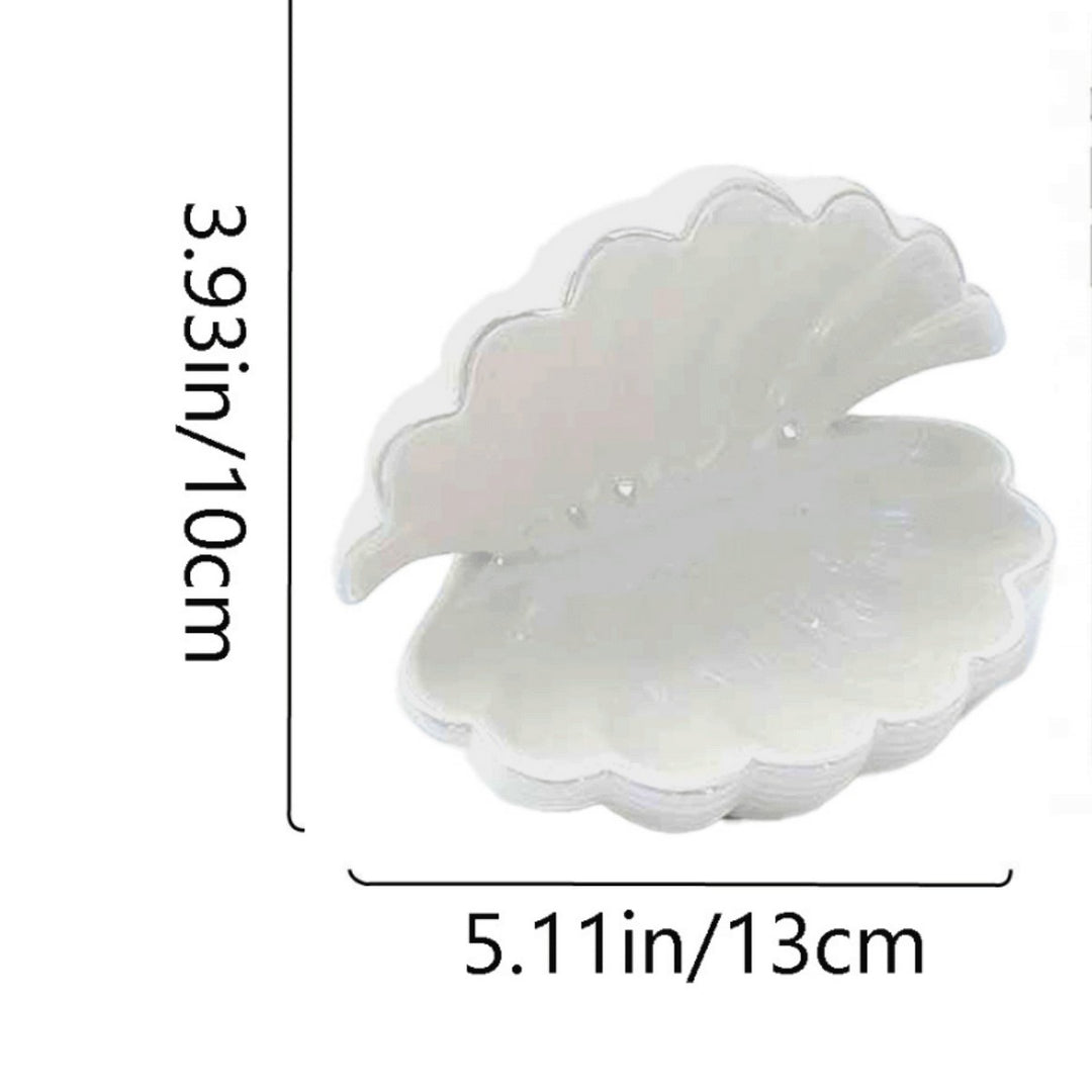 Elegant Shell-Shaped Dish