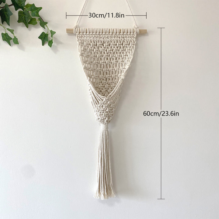 Decorative Macrame Wall Hanging with Elegant Fringed Tassels