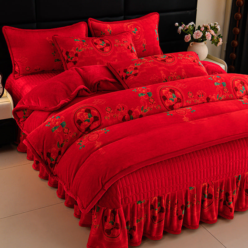 Luxurious Floral Embroidered Bedding Set
