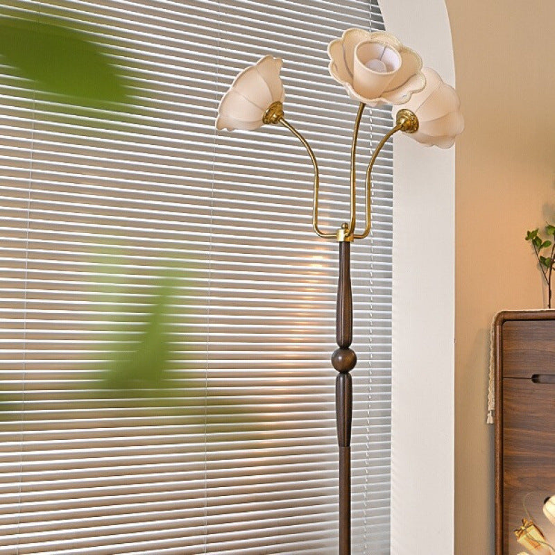 Decorative floor lamp