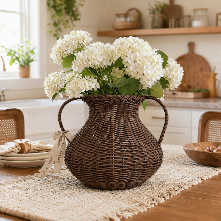 Deko-Vase Made of Rattan