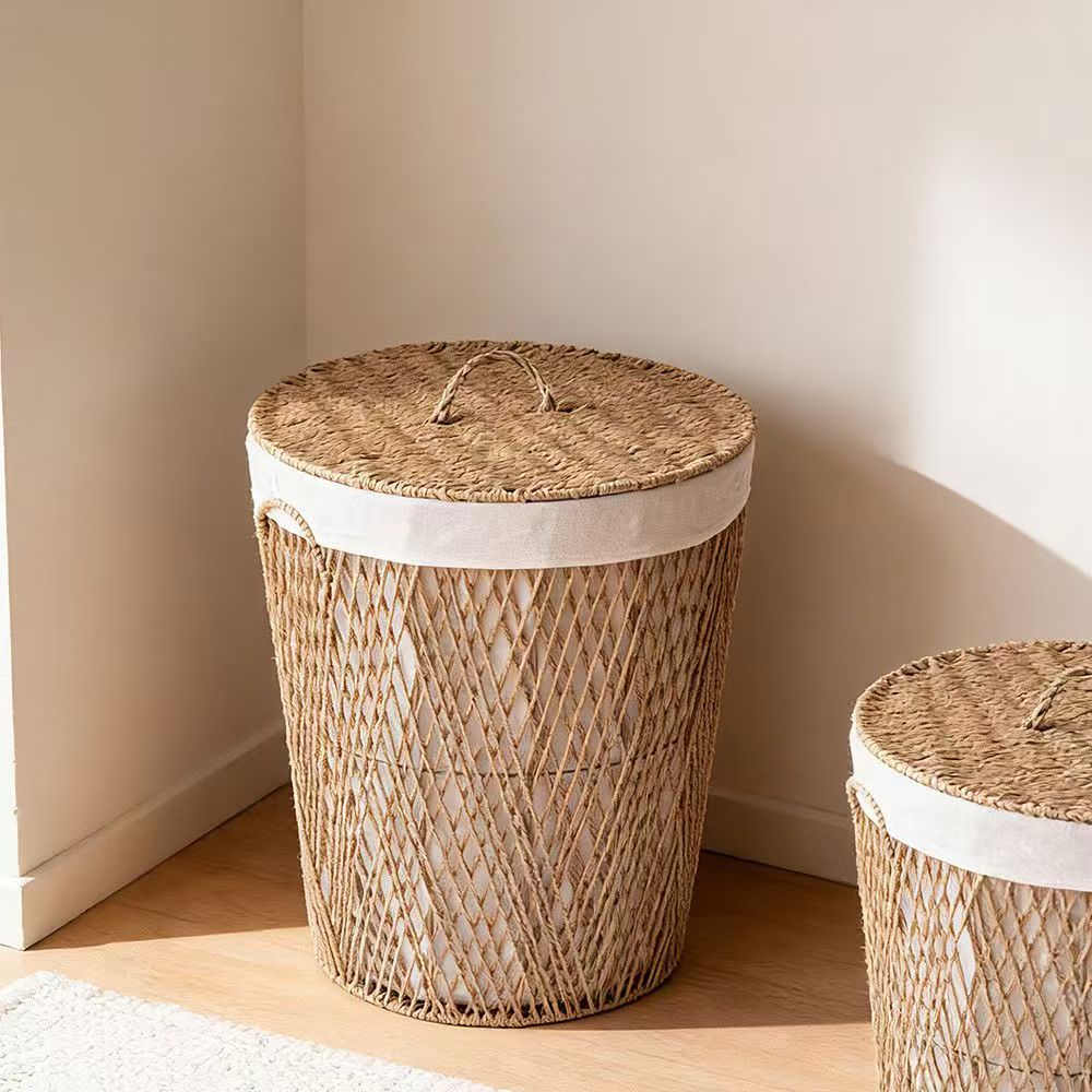 Natural fiber laundry basket with lid