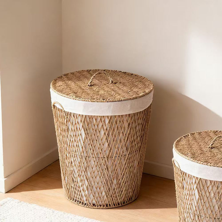 Natural fiber laundry basket with lid