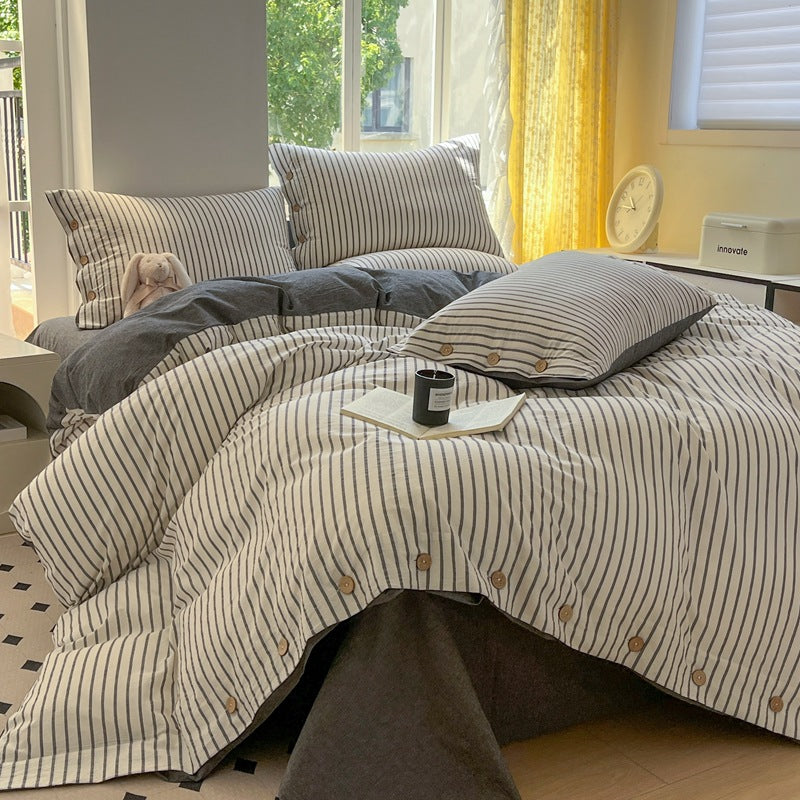 Decorative Comforting Striped Bed Linen Set Avarnia