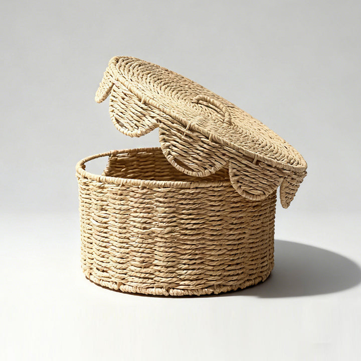 Rustic storage basket with lid