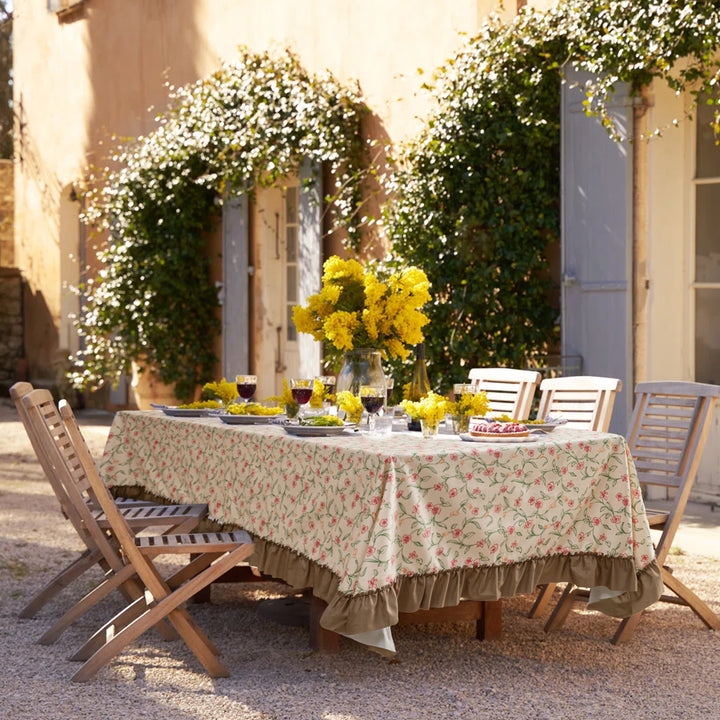 Rectangular tablecloth made of cotton blend fabric with fine floral print and gathered hem