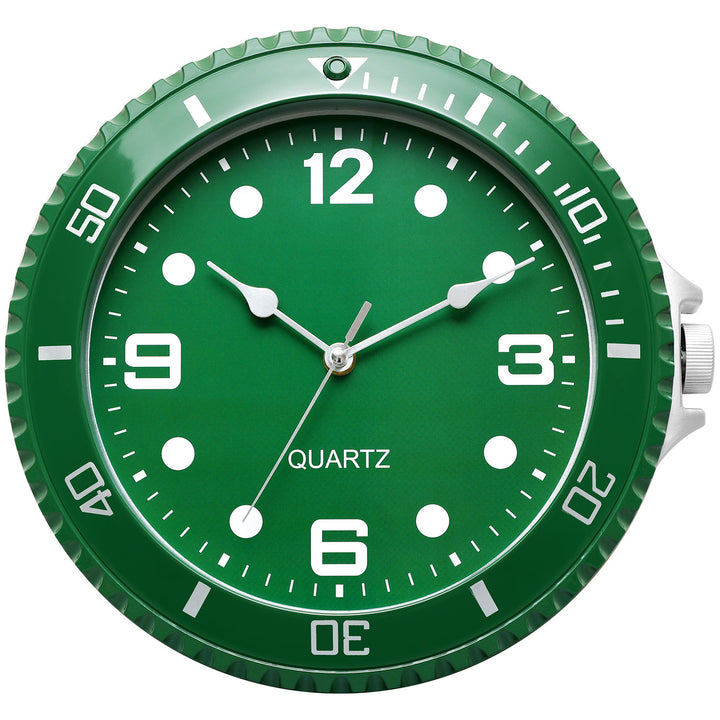 Wall clocks in sporty design
