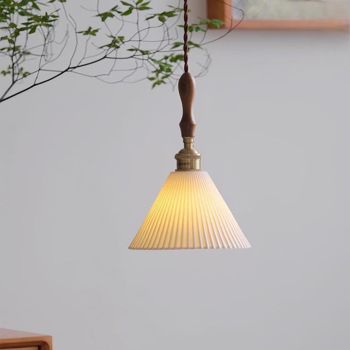 Vintage-Style Glass Pendant Lamp