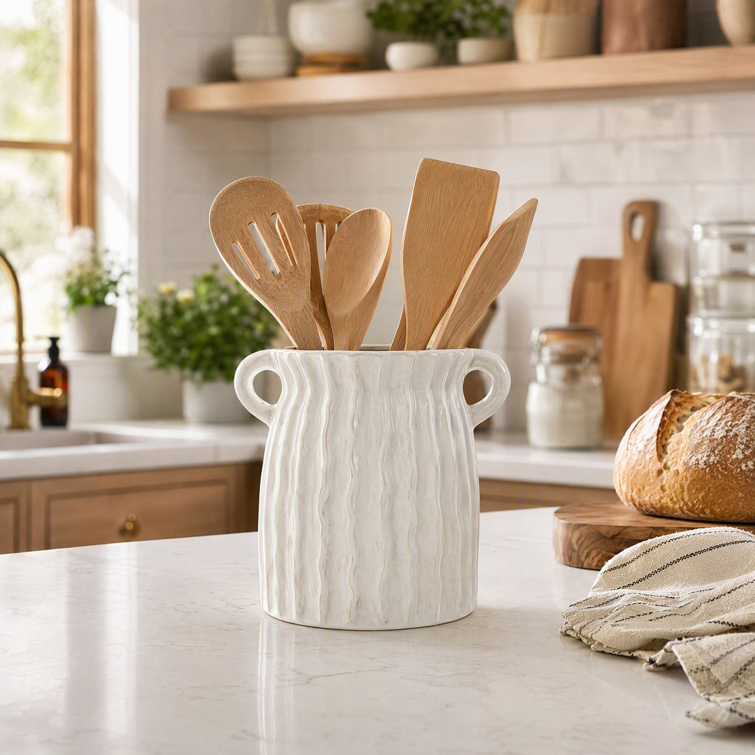 Elegant ceramic container with patterns