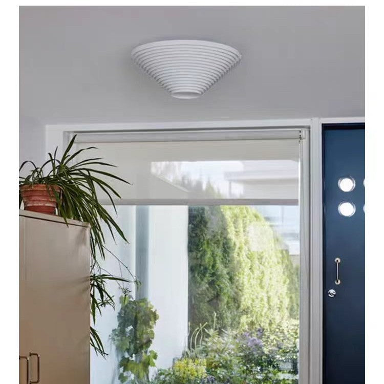Contemporary ceiling lamp