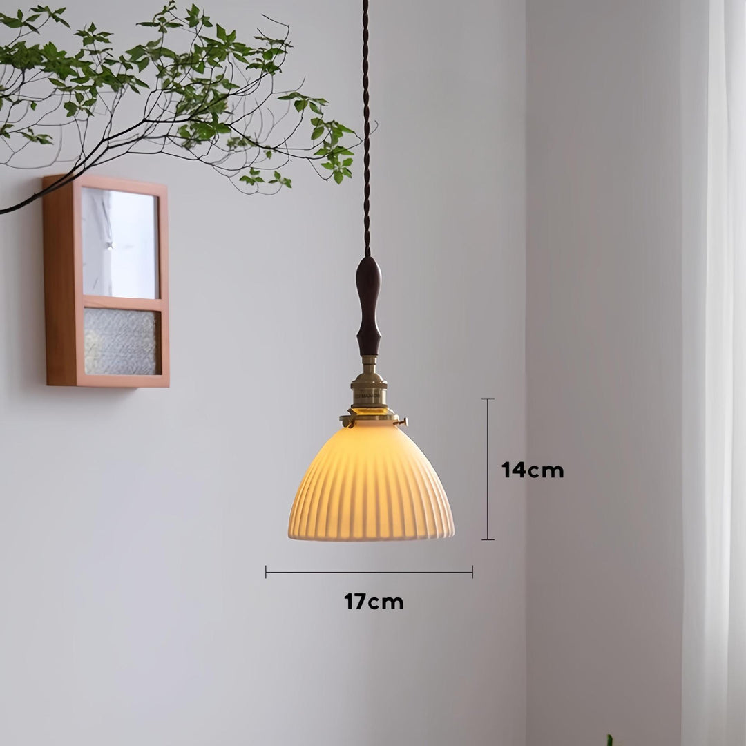 Vintage-Style Glass Pendant Lamp