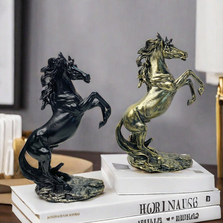 Decorative horse sculpture