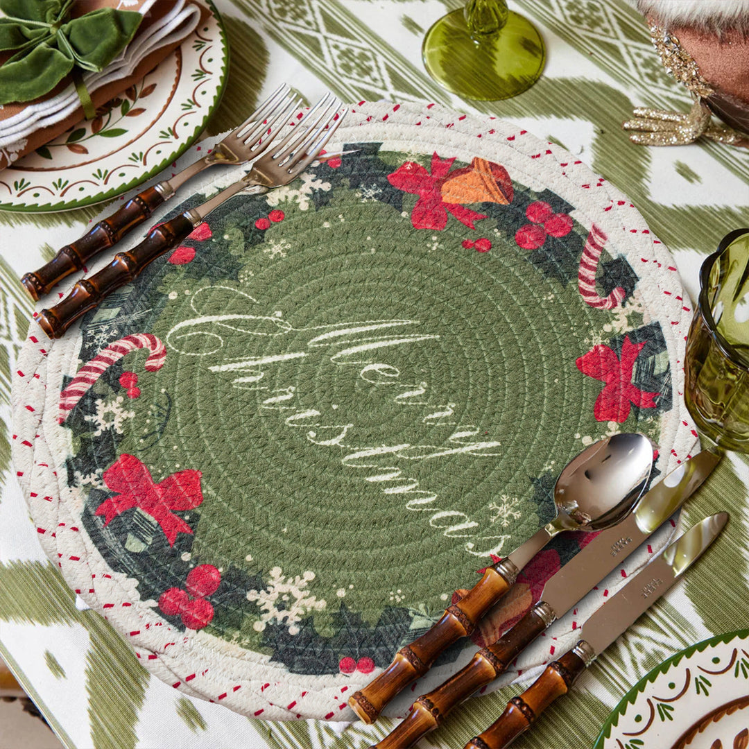Braided round Christmas tree skirt made of cotton with quilted winter motif