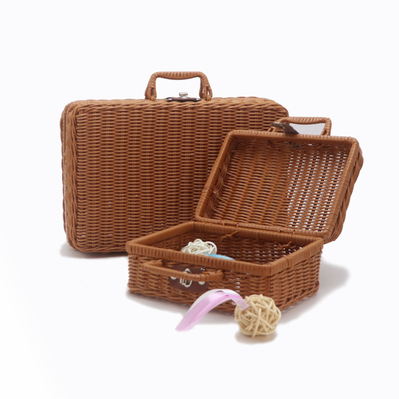 Handmade basket with leather handle