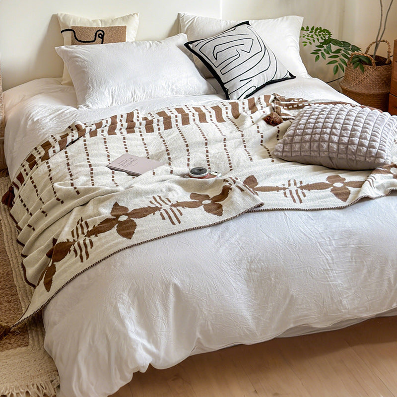 Cozy Abstract Design Throw Blanket