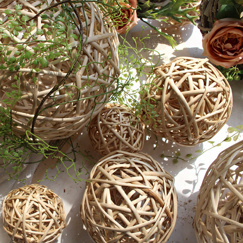 Decorative natural material decor ball