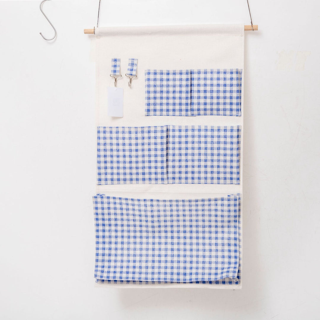 Wall-mounted storage bag
