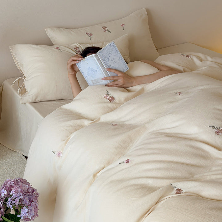 Floral Embroidered Duvet Cover Set Avarnia
