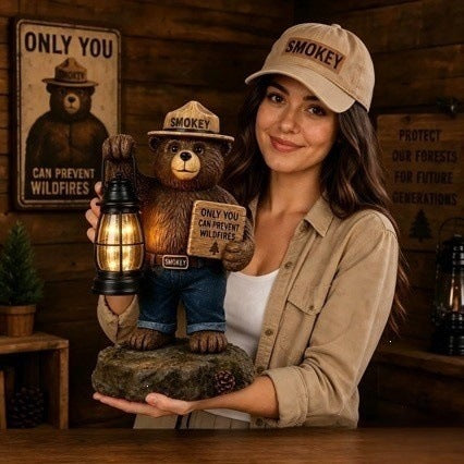 Decorative bear figurine with lantern