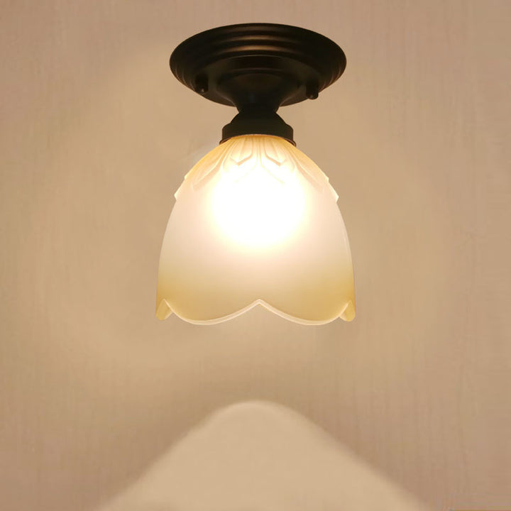 Vintage-inspired flower ceiling light