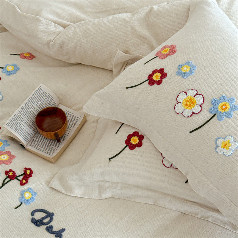 Decorative Embroidered Floral Bedding Set Avarnia