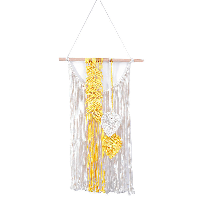 Macramé Wall Hanging with Modern Fringes and Stylish Leaf Elements