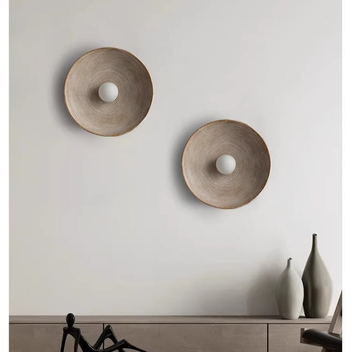 Artistic wall lamp