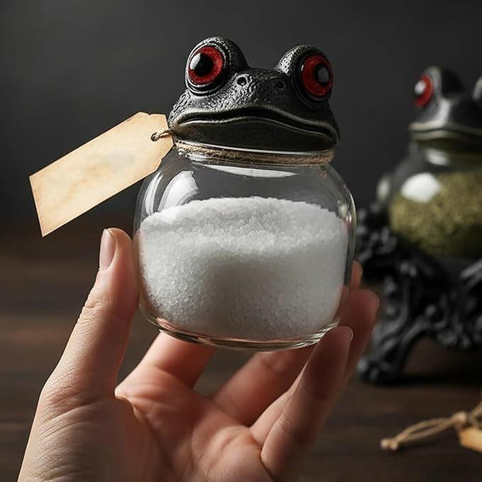 Spice holder in frog design