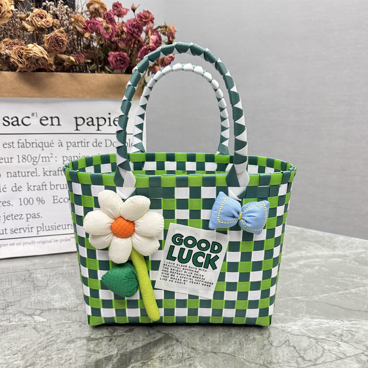 Charming and playful handbag