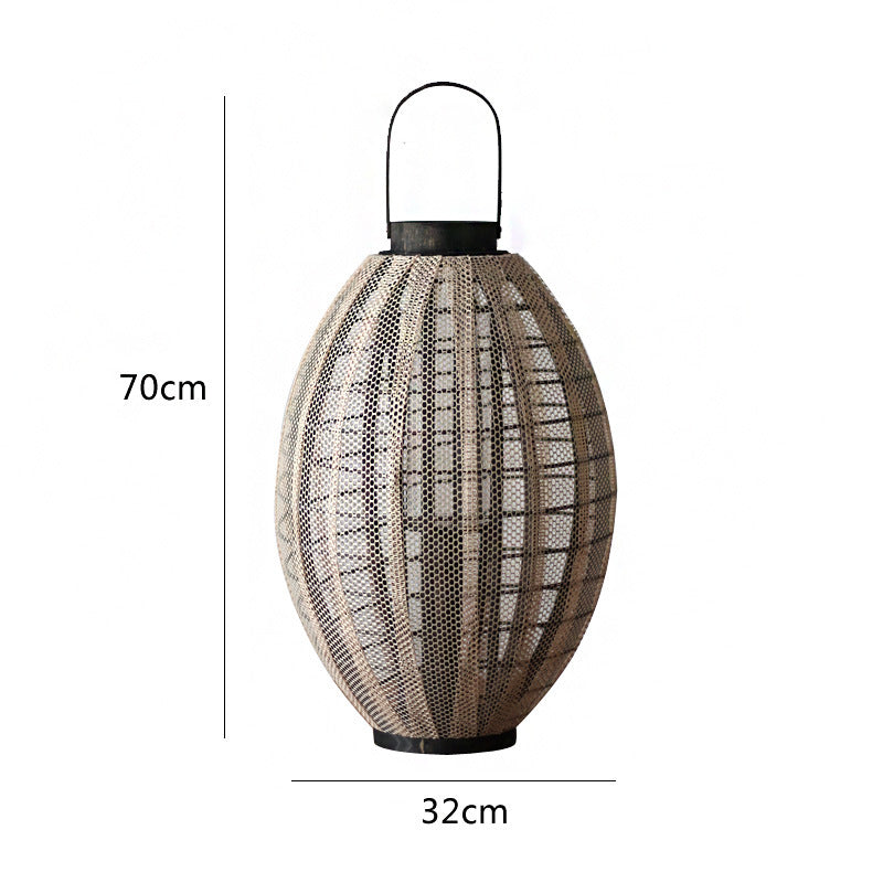 Elegant lantern with metal grid