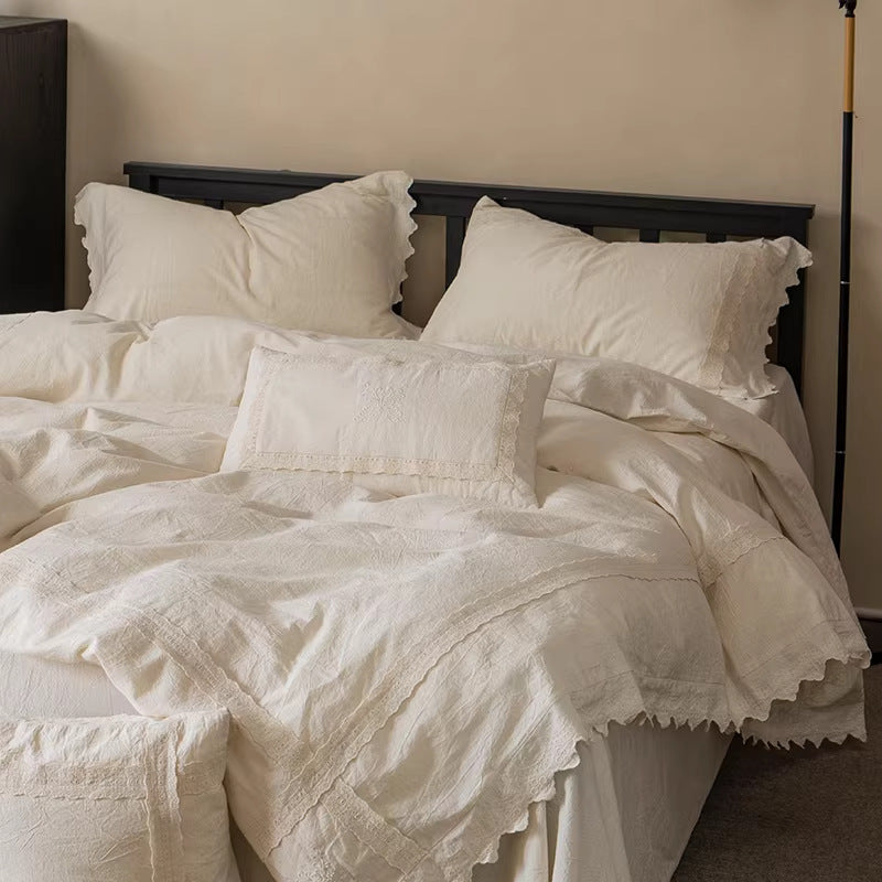 Decorative Elegant Textured Bedding Set Avarnia