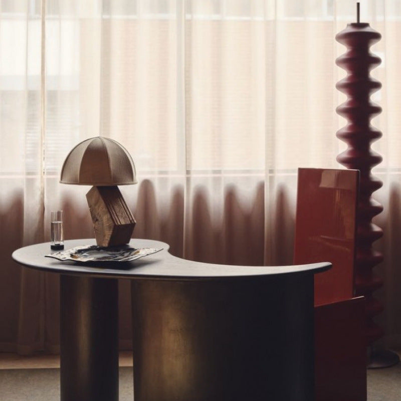 Artistic table lamp