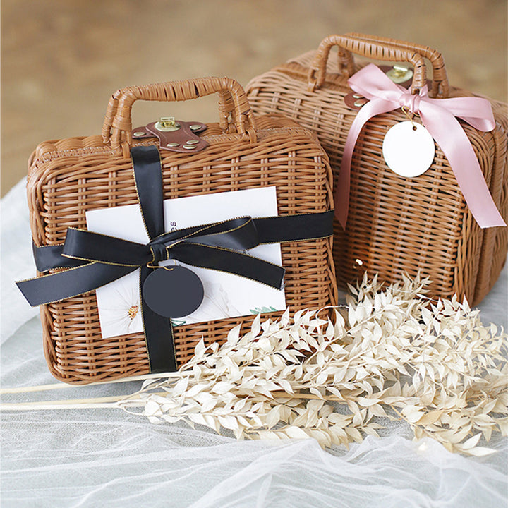 Handmade basket with leather handle