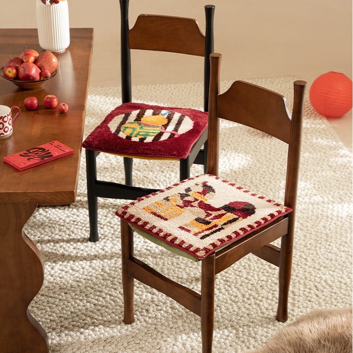 Hand-tufted square decor bath mat with animal motif and non-slip back