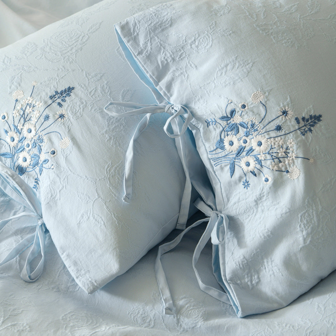 Decorative Decorative Bedding Set Avarnia