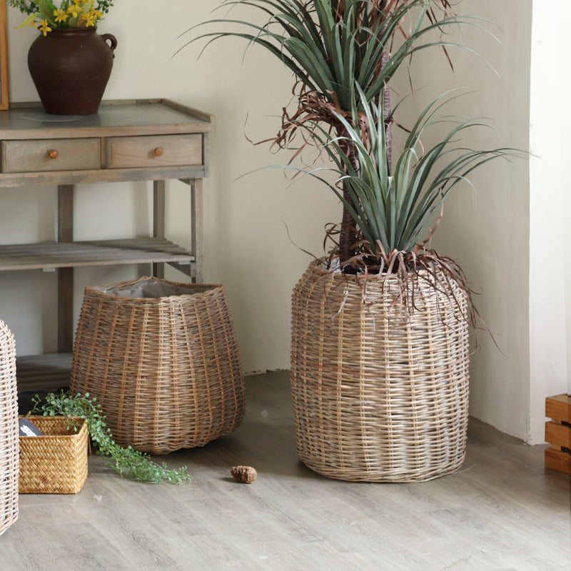 Rustic wicker basket